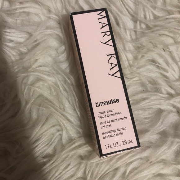 Mary Kay timewise foundation